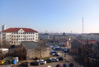 Apartament cu 3 camere decomandat în Central - 2