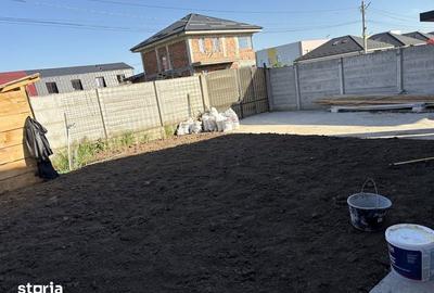 Casă cu 4 camere cu Teren 80 Mp în Central