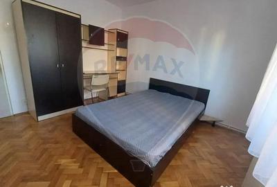 Apartament cu 3 camere decomandat în Sub Arini - 7