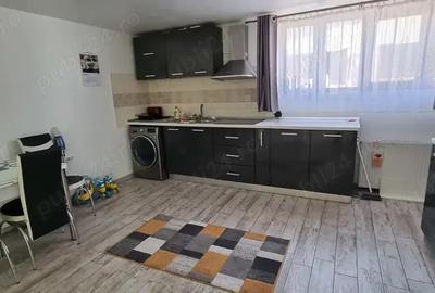 Casa De Vanzare - 4