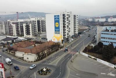 Apartament cu 3 camere semidecomandat, mobilat în Iris - 9