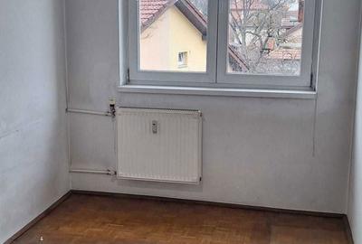 Apartament cu 3 camere semidecomandat în Dosu Bricii - 5
