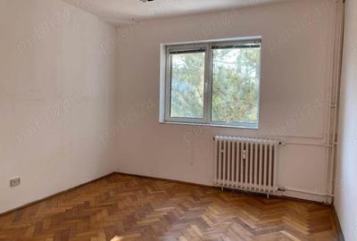 Agentia imobiliara VIGAFON vinde apartament 3 camere Nord-Cameliei Agentia imobiliara VIGAFON vinde apartament 3 camere Nord-Cameliei - 3