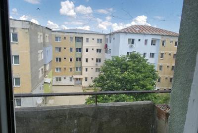 Apartament cu 4 camere semidecomandat în Central - 1