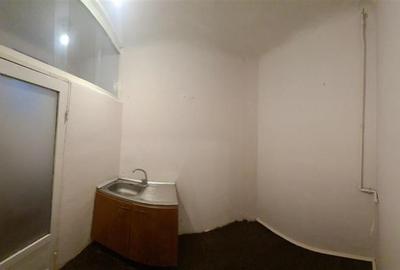 Casă individuală cu 1 camere cu Canalizare în Romană - 6