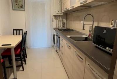 Apartament cu 2 camere decomandat, mobilat în Apărătorii Patriei - 3