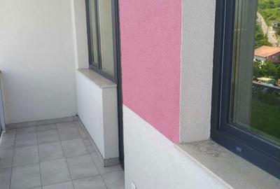 Garsonieră decomandată în Borhanci