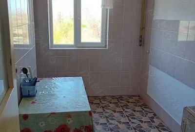 Vand apartament cu doua camere - 1