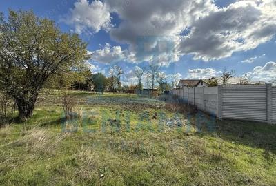 Teren intravilan - 1000mp - utilitati - deschidere mare - Mischii - 1