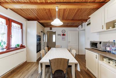 Casă individuală cu 8 camere cu Canalizare în Complex Studențesc - 7