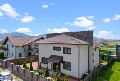 Casă cu 5 camere cu Teren 1644 Mp în Sânpetru - 3