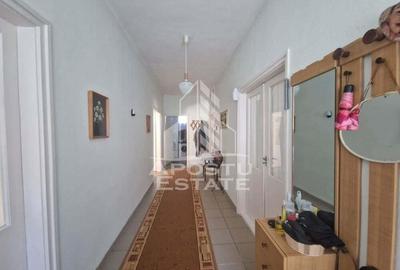 Casă cu 4 camere cu Canalizare în Central - 10