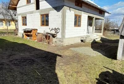Casă cu 3 camere în Fălticeni - 2