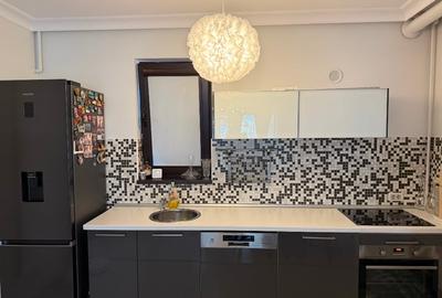 Aparment renovat si mobilat, 2 camere, parcare+ boxa - 12