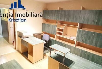 Apartament cu 4 camere semidecomandat în Micro 16 - 12