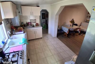 Casă cu 5 camere cu Teren 400 Mp în Tătărași - 8