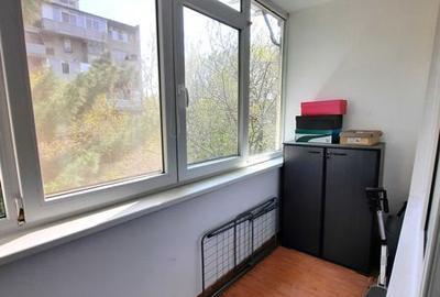 Apartament cu 3 camere decomandat în Berceni
