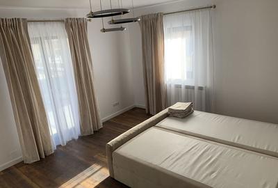 Casă cu 4 camere în Central - 1