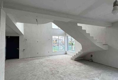 Casă cu 4 camere cu Teren 300 Mp în Eforie