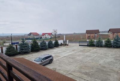 Casă cu 7 camere cu Teren 4500 Mp în Măgura