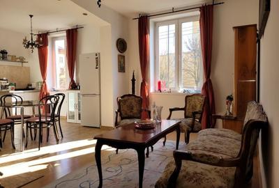 Apartament cu 3 camere semidecomandat în Central - 8