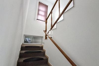 Casă cu Teren 646 Mp în Central