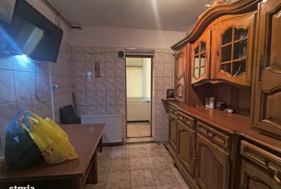 Apartament cu 3 camere decomandat în Dacia - 2