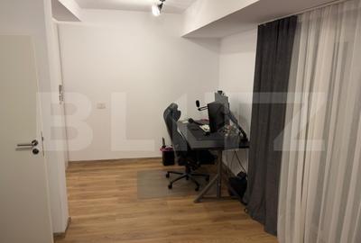 Penthouse cu 3 camere decomandat, mobilat în Tractorul - 9