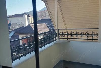 Casă cu 6 camere cu Teren 321 Mp în Central - 2