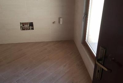 Apartament cu 3 camere în Central - 1