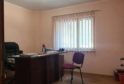 Apartament cu 3 camere decomandat în Central - 2
