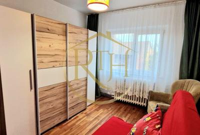 Ofer spre închiriere apartament 3 camere,2 bai, zona Lipovei, 400 euro/lună. - 8