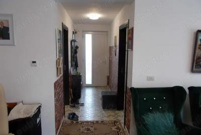 Casă cu 3 camere în Sânandrei - 2