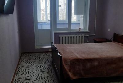 Inchiriez un apartament cu 1 camera in zona Semi-Centrala - 1