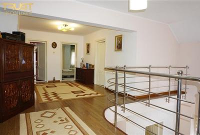 Casa individuala P+1E, curte, gradina, zona bloc Lama - 30