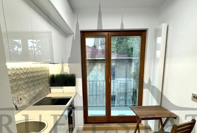 Apartament renovat complet mobilat si echipat