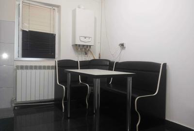 Garsonieră decomandată în Traian - 4