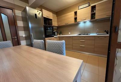 Apartament cu 3 camere decomandat în Central - 3