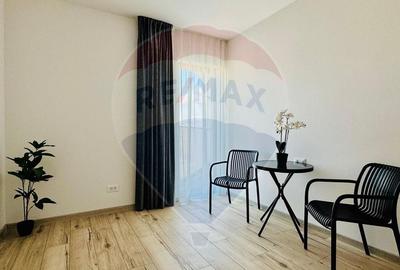 Apartament cu 3 camere de vânzare în zona Universitatii - 1