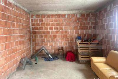 Casă cu 3 camere cu Teren 1643 Mp în Central - 4