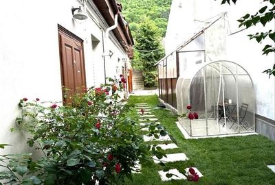 Proprietate cu 3 apartamente, rezidential/ comercial, locuri parcare