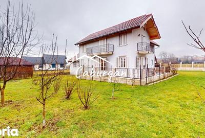 Casă cu 4 camere cu Teren 1000 Mp în Central - 1