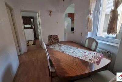 Apartament 3 camere de inchiriat zona centru - 1