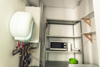 Decebal ,Calea Calarasilor  ,  3 minute metrou Piata Muncii - 20