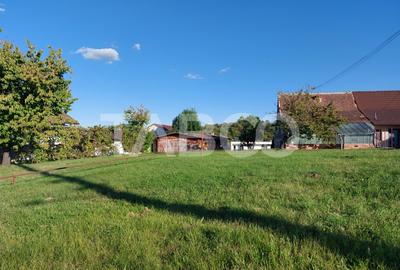 Teren intravilan 1298  mp PUZ toate utilitatile zona buna Cisnadie - 2