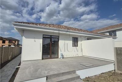 Duplex cu 3 camere cu Canalizare în Moșnița Nouă - 2