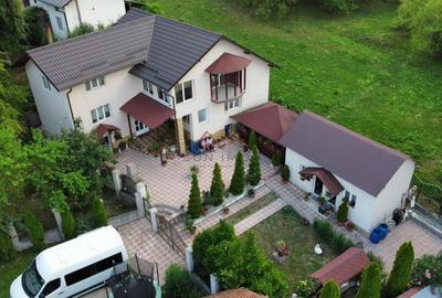 Casa 4 camere, anexe, recent renovata, foisor, teren 781mp, Izvoru, DB - 1