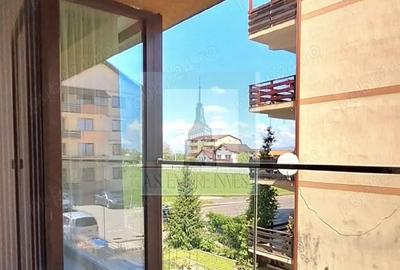 Apartament cu 2 camere decomandat în Tractorul - 8