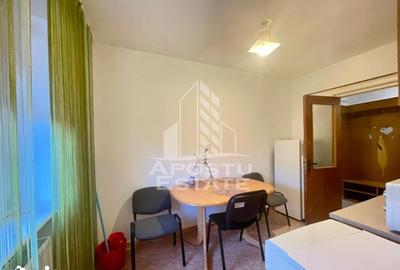 Apartament cu 4 camere decomandat, mobilat în Banu Mărăcine - 2