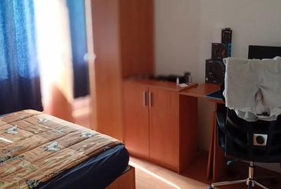 Apartament cu 2 camere semidecomandat în Micro 4 - 4